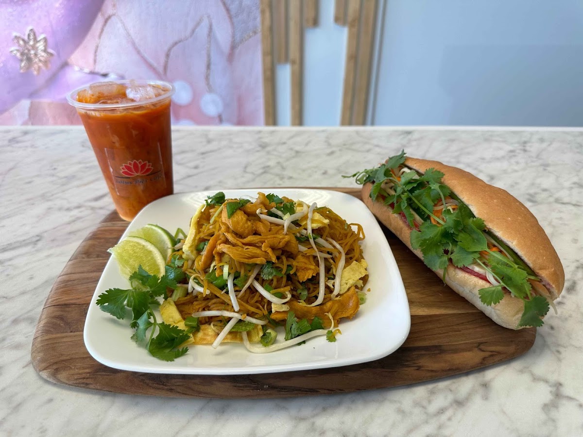 Lotus Pier Cafe Photos 2